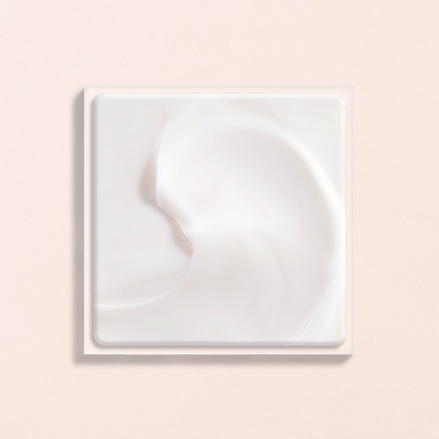 El Gel-Crema de Día Reafirmante Recarga 