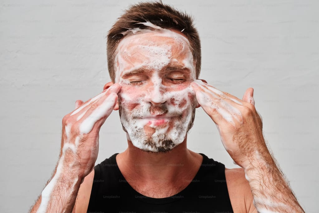Rutina Lierac Homme: los minutos que cuidan tu piel sin excusas